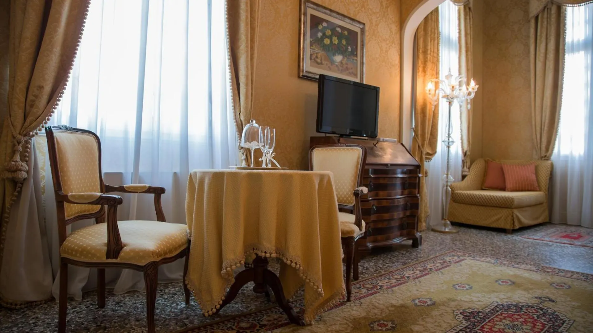 Hotel Villa Condulmer Mogliano Veneto 5*,