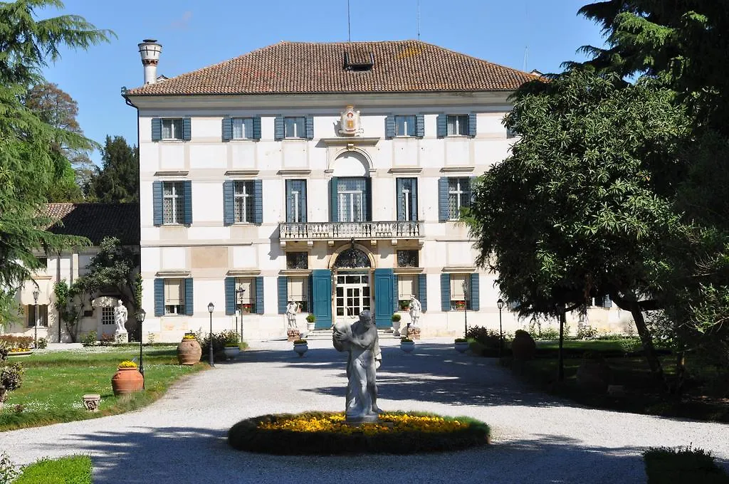 Hotel Villa Condulmer Mogliano Veneto 5*,
